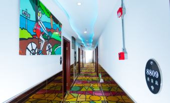 Yijia Hotel (Zhenjiang Jiangsu University)