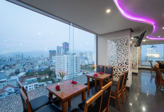 Golden Sun Hotel 객실