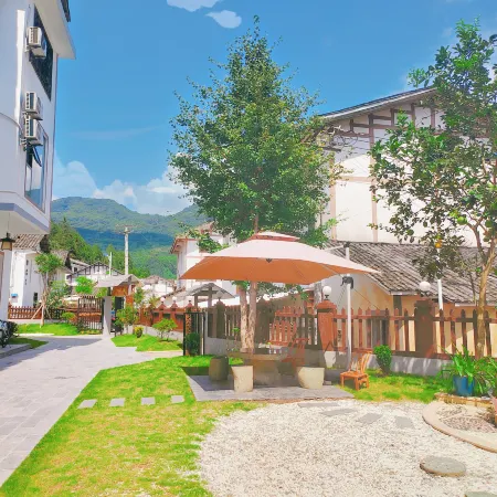 Fanjing Mountain Yunzhong Sheyue Xiasha Inn