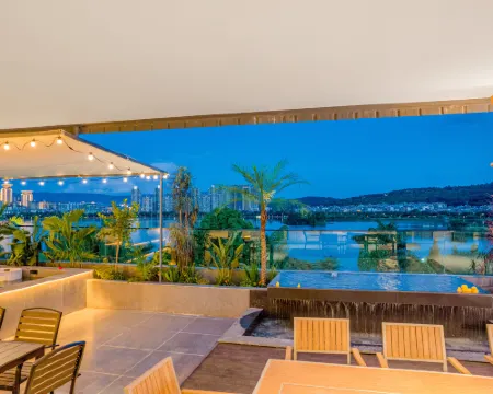 Qingyuan Private Hot Spring Resort Hotel (Mile Huquan Ecological Park) Hoteles en Ciudad de Mile