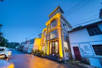 Anning Zhenxi Hot Spring Homestay 쿤밍 간부 요양원-실내 온수 수영장 주변 호텔