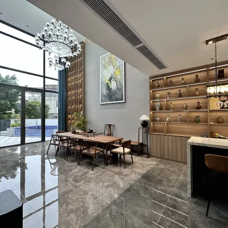 Q Jia · Pinyi Villa (Yangjiang Hailing Island Shili Yintan Store)