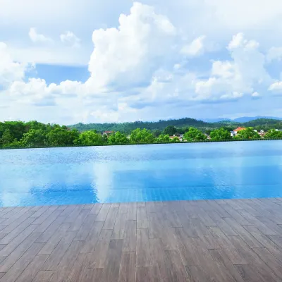 KLIA Lili Residensi 5+2 PAX with Splendid Pool Hotels near Xiao En Memorial Park