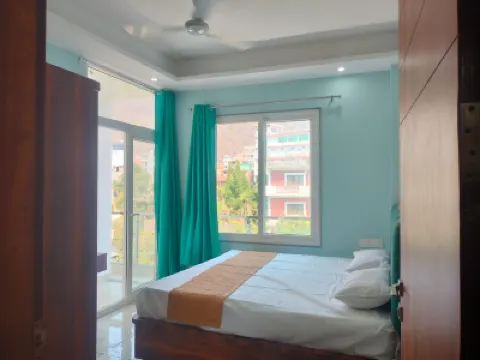 โรงแรม ดีเอส วัลเลย์ ริชิเคช โรงแรมใน