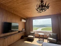 Sitting in the Forest Luxury Homestay - Balcony