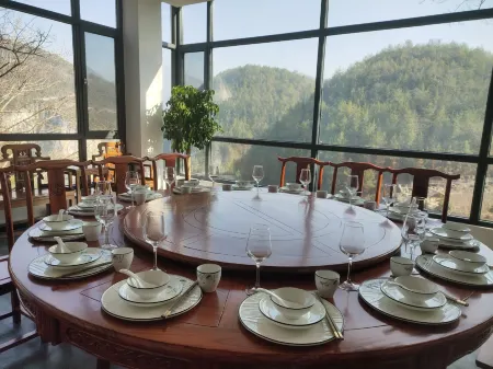 Ruixin Homestay (Dixin Valley Scenic Area) Отели рядом со станцией Gaoping Railway Station