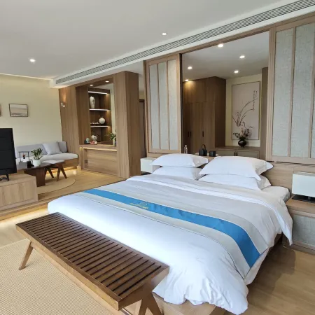 Guangnan Liulangcheng • Shihu Bay Banshan Resort Hotel