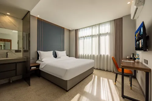 Yuyao Jjiangnanbusiness Hotel