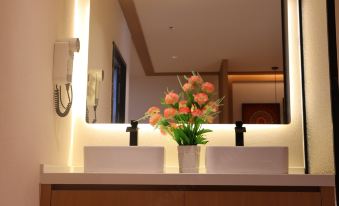 Shangri-La Guiman Designer Publicly-maintained Homestay