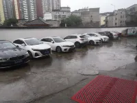 Anman Hotel (Fengcheng Railway Station Hengfeng Plaza) - Parking