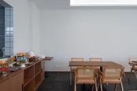 Song Feng Yayun · Tangquan (Chinese Ancient Qiangcheng Store) - Frühstück