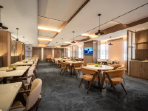 Atour Hotel on National Highway 318 in Xinduqiao, Kangding Hoteles en Kangding