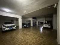 Leibo Shidai Hotel - parking
