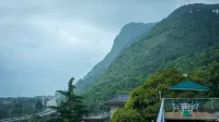 Kunming Yunyin Banshan Resort Hotel (Dianchi Lake Branch, Xishan District)