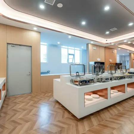 LanOuShangPin Hotel (Baoji Long County Guanshan Avenue)