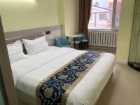 He Long Town Story Express hotel - parcheggio