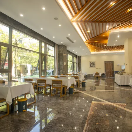 Xiniaogu Holiday Hotel