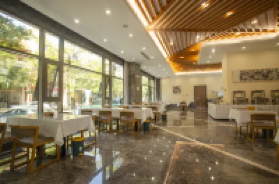 Xiniaogu Holiday Hotel