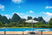 Xishi Manor Resort Hotel(Yangshuo Ten-MileGallery Yulong River Branch)
