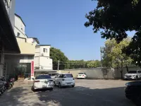 梅州鉑悅飯店（梅江區江北老街店） - 停車場