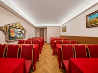 Hulunbuir Haruhan Hotel (Hailar Highway Passenger Transport Terminal Fada Plaza) Hotels in Hulunbuir