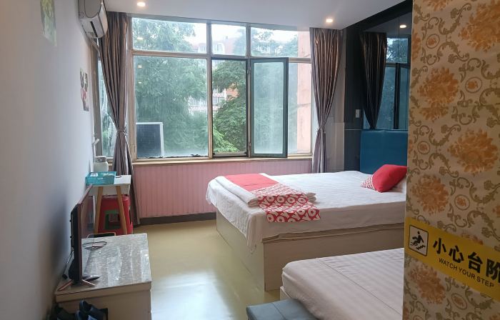 Hunchun Qianxun Hotel (Seafood Commercial Street Bohai Ancient Town)