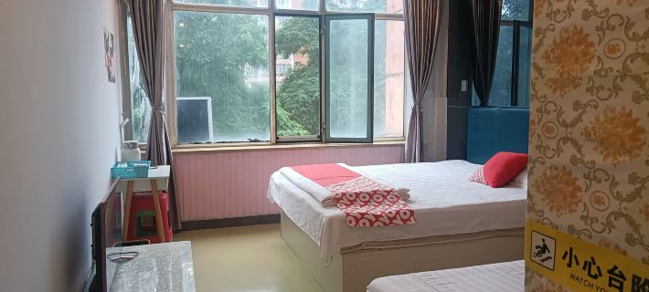 Hunchun Qianxun Hotel (Seafood Commercial Street Bohai Ancient Town) Hotels in Hunchun