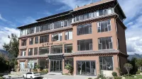 Yunmanshan Luxury Homestay (Feilai Temple Meili Snow Mountain Scenic Area) - Pet-friendly