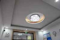 Dunhua Shengqun Business Hotel