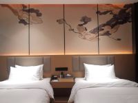 西峡国色天香河畔酒店 - 河畔双床房