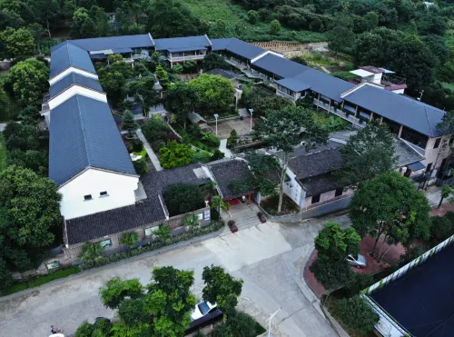 Lechang Jiufu Orchid Quadrangle Hotels in Lechang
