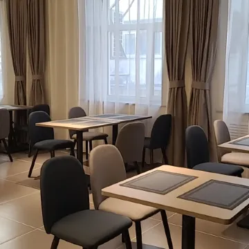 Homeinn Selected Hotel (Qitaihe Pedestrian Street Bus Station Financial Building)