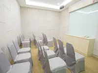 Minimalist Hotel
