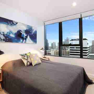 Orange Stay at Melbourne Quarter Rooms