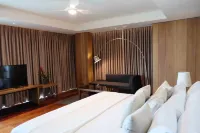 Escala Tagaytay - balcony