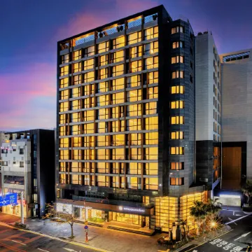 Golden Daisy Hotel Отели рядом с достопримечательностью «Водопад Вонан»