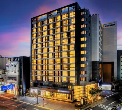 Golden Daisy Hotel Hotels near Seogwipo Olle Market