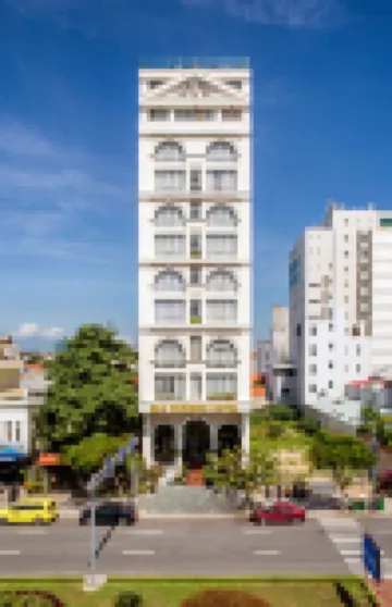 Sea Phoenix Hotel Da Nang Hotels near Upside Down World Danang
