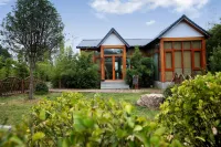Huangdi health resort RV camping base Hotels in Xinmi