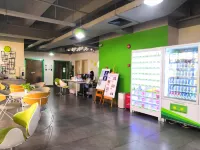 Qiyou Capsule Youth Hostel Hotel a 