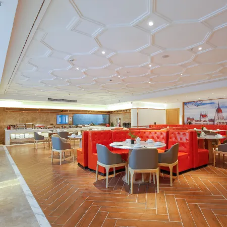 Vienna International Hotel (Guang'an Wuyue Plaza) Отели в г. Гуанан