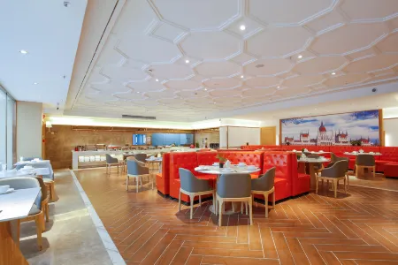 Vienna International Hotel (Guang'an Wuyue Plaza) Отели в г. Гуанан