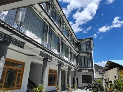 Shengjing Yiju Hotels near Yuzhu Temple