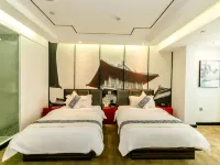 Elong R.YUN Hotel (Xuchang Pangdonglai Angel City)