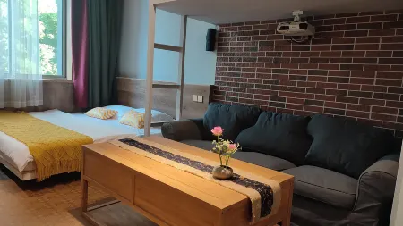 Wuxi Youjia Homestay (Railway Station)