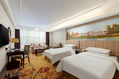 Vienna Classic Hotel (Shangrao Pedestrian street Peace Sunshine)