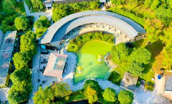 Sanjiang Forest Hot Spring Dumashi Hotel