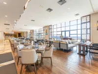 Qingdao Golden Beach LUXURY BLUE HORIZON Hotel Hotels near Golden Beach