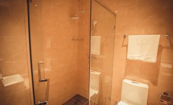Ramada Encore by Wyndham Linqu Downtown