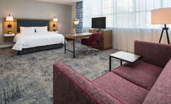 Hampton Inn and Suites by Hilton Portland-Pearl District